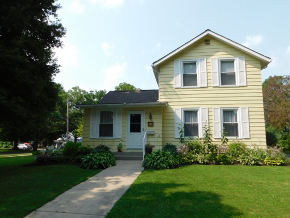 MLS 260163 — 305 E. Oak St., Mason