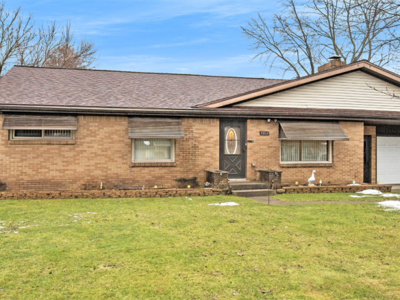 MLS 262895  5315 Glenwood Ave., Lansing