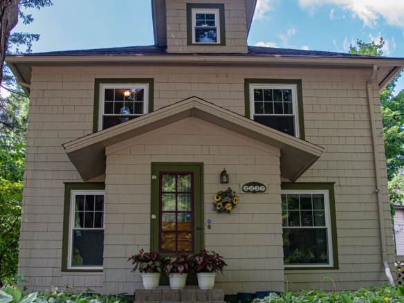 MLS 266817 — 2227 Hamilton Rd., Okemos — $274,000