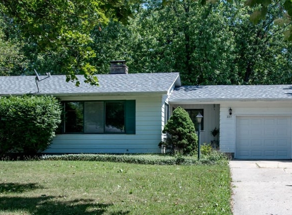 MLS 267216 — 227 Steven St., Mason — $162,000