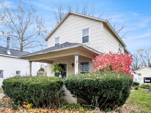 MLS 269734 — 210 E. Cherry St., Mason — Price Reduced Now $163,000