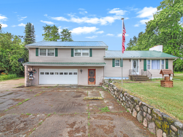 MLS 270741 — 963 N. Cedar Rd., Mason — $405,000