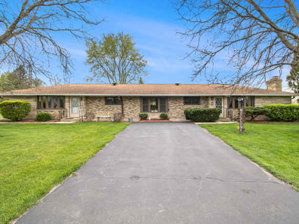 MLS 272903 — 1952 Kirby Rd., Leslie — $299,000