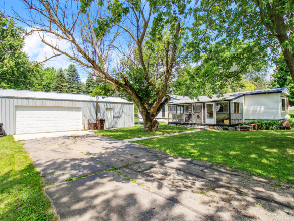 MLS 281610 — 1236 Fitchburg Rd., Leslie — $169,900