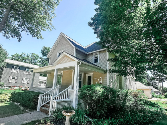 MLS 281802 — 611 S. Barnes St., Mason — $253,000