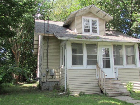 MLS 283071 — 1137 N. High St., Lansing — Price Reduced Now $89,000