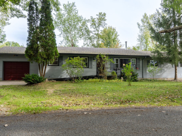 MLS 283903 — 600 Rolfe Rd., Mason — Price Reduced Now $269,000
