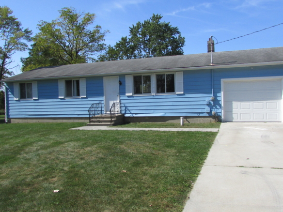 MLS 284992 — 1101 Hagadorn Rd., Mason — $220,000