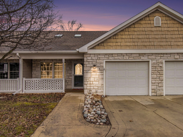 MLS 286526 — 905 Evergreen Lane #7, Mason — $255,000