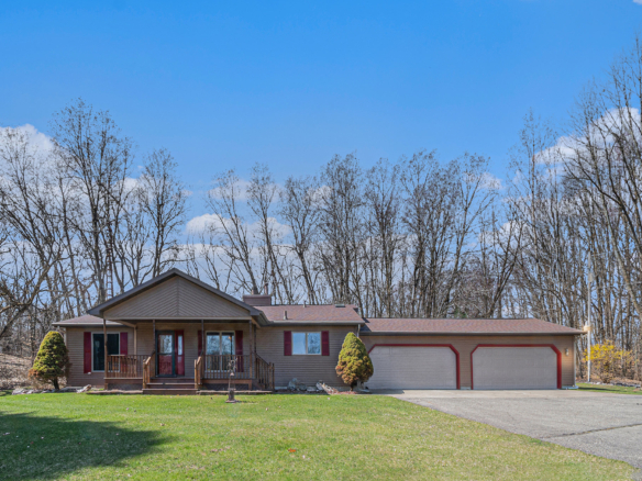 MLS 287387 — 895 Rolfe Rd., Mason — $440,000
