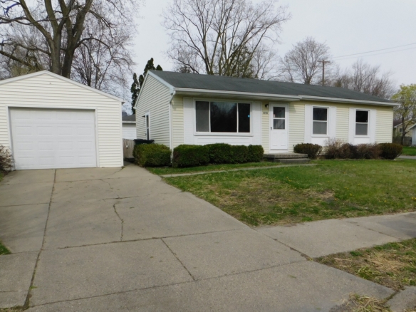 MLS 287595 — 5700 Pheasant Ave., Lansing — $156,900