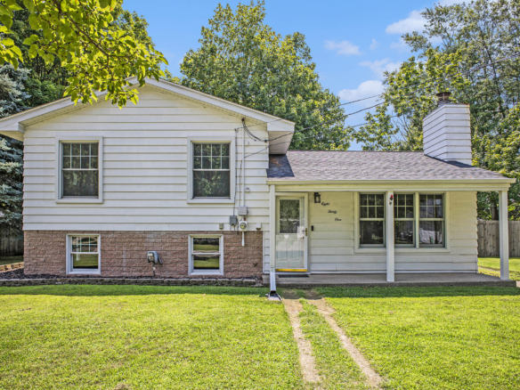 MLS 290234 — 831 E. Eugenia Dr., Mason — $245,000
