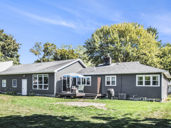 MLS 291561 — 120 Lawton St., Mason — $275,000