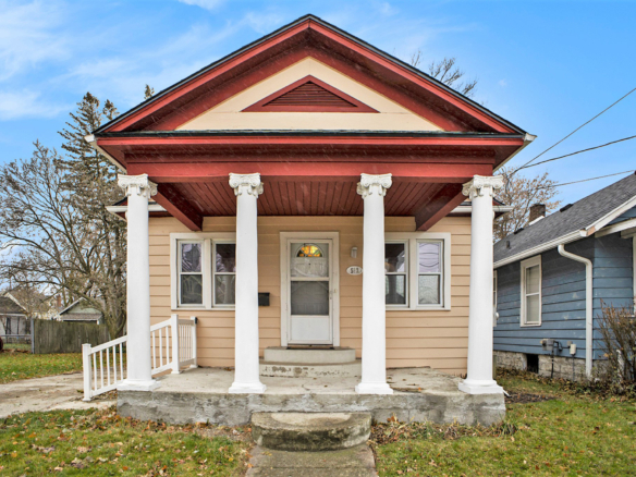 MLS 293177 — 512 Woodrow Ave., Lansing — $109,900