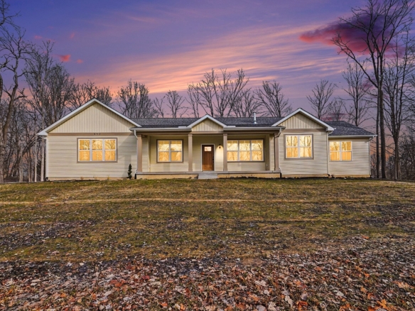 MLS 295495 — 917 Chickasaw Dr., Mason — $549,000