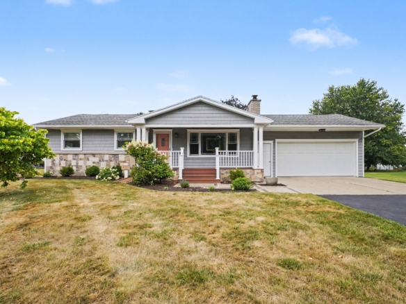 MLS 298004 — 882 Miami Dr., Mason — $310,000