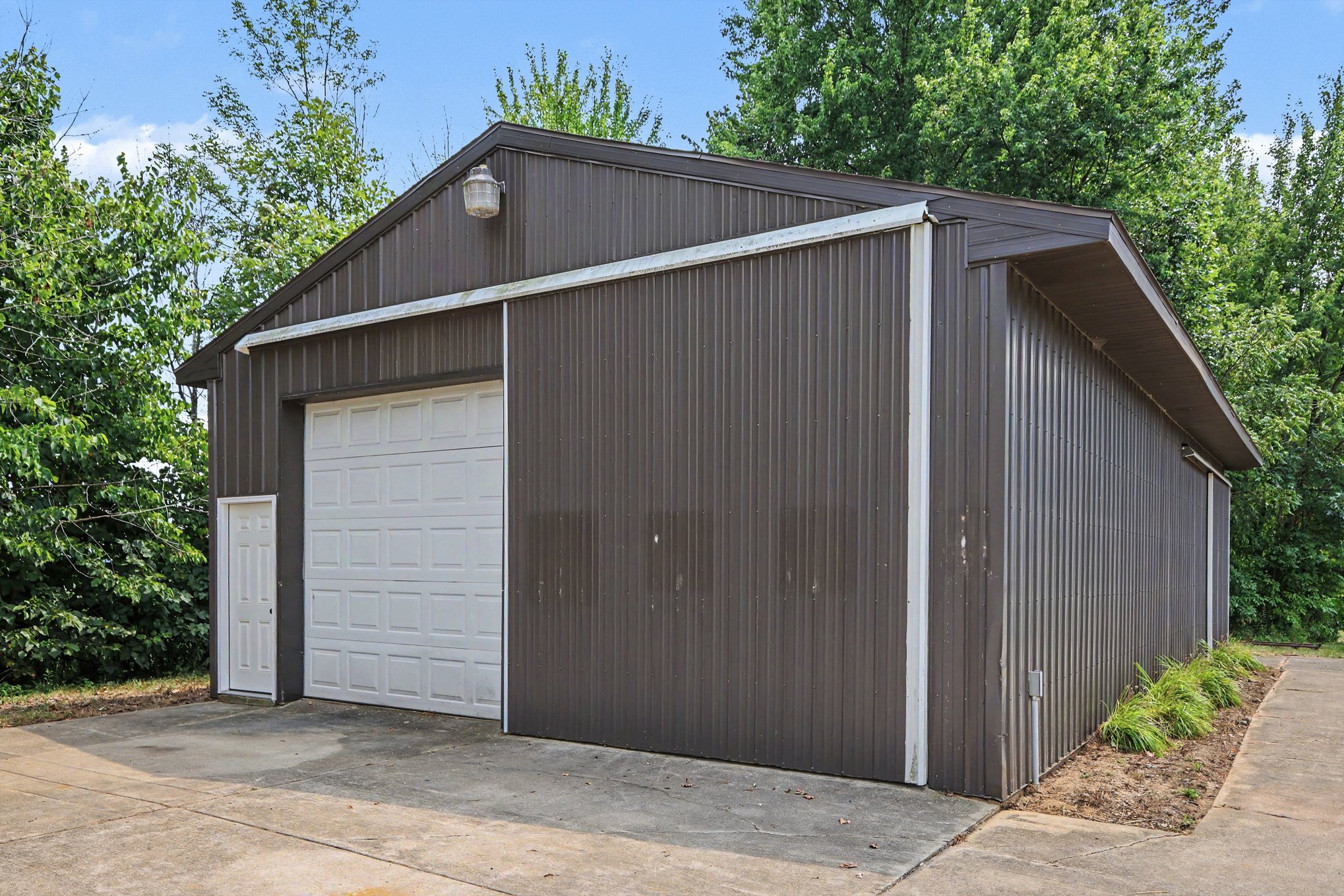 MLS 298276 — 2145 E. Willoughby Rd., Mason — $469,000