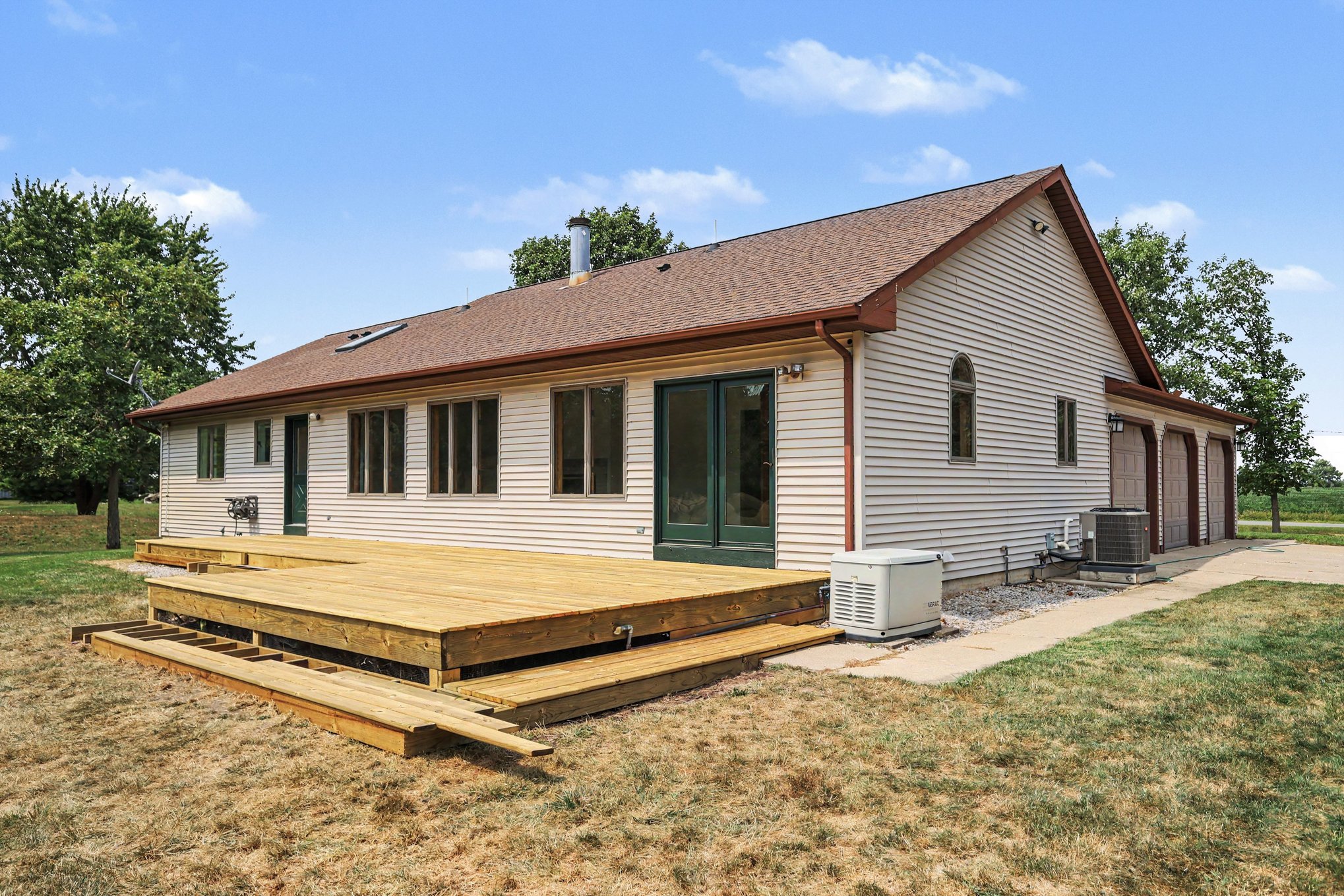 MLS 298276 — 2145 E. Willoughby Rd., Mason — $469,000