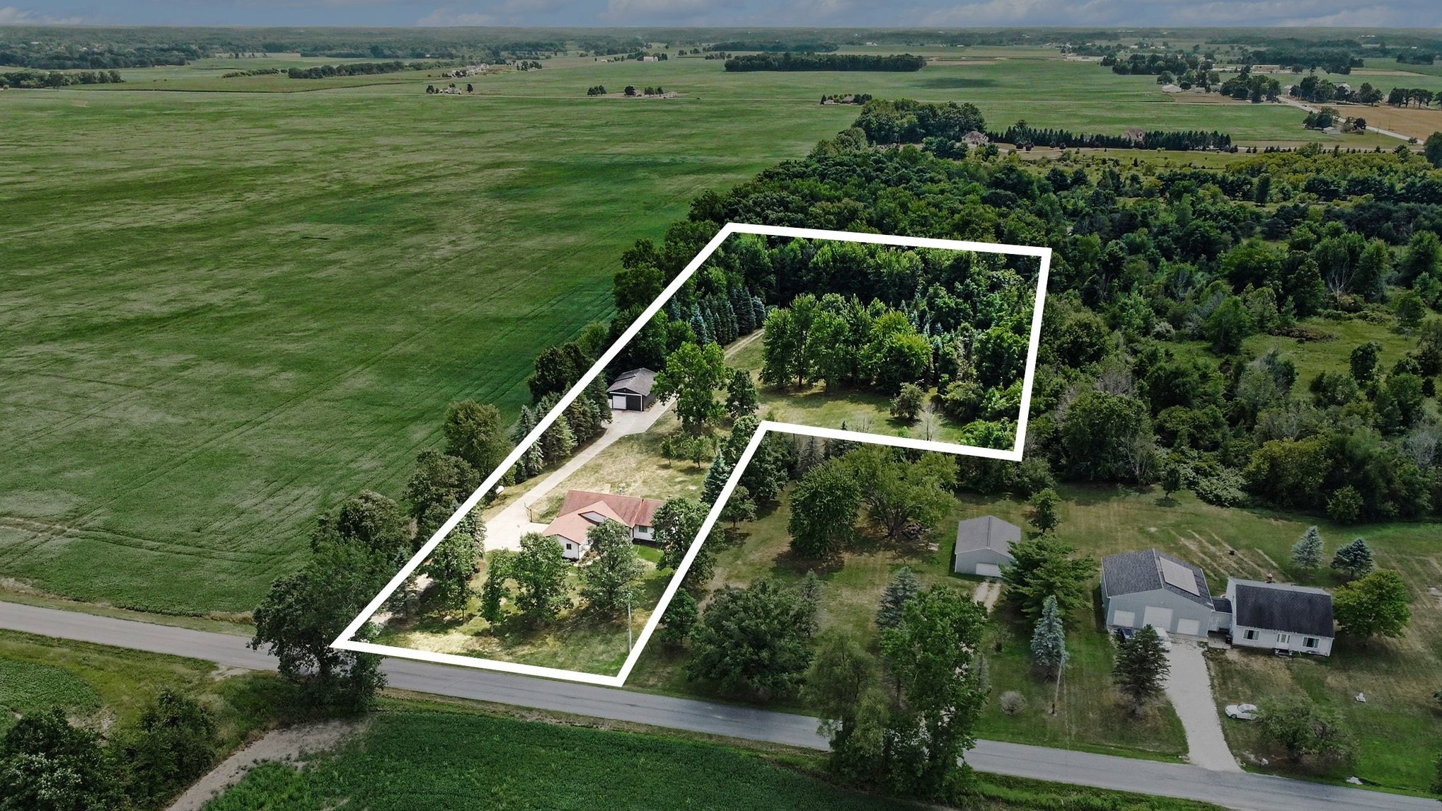 MLS 298276 — 2145 E. Willoughby Rd., Mason — $469,000