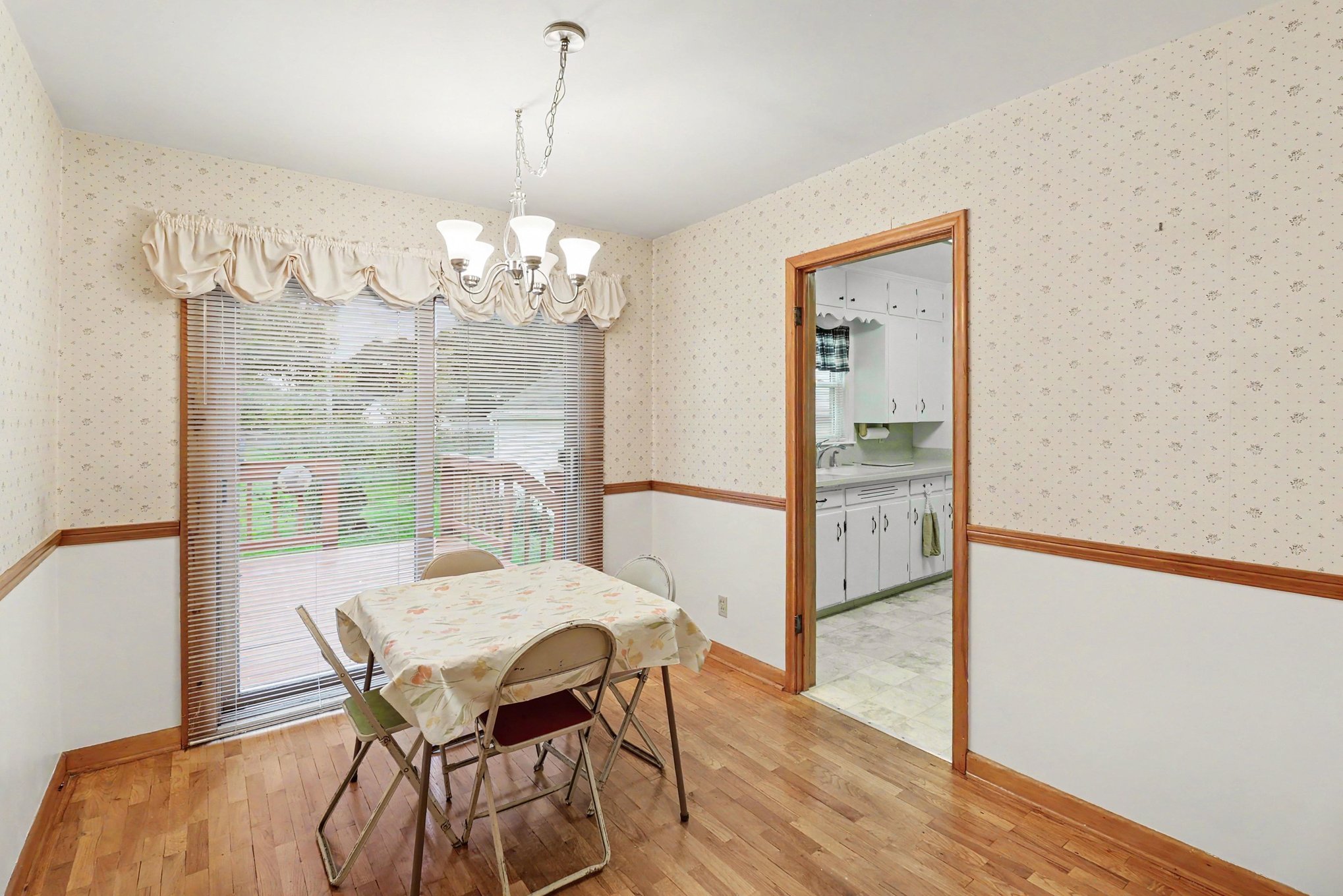 MLS 300201 — 1629 Berkeley Dr., Lansing — $174,900