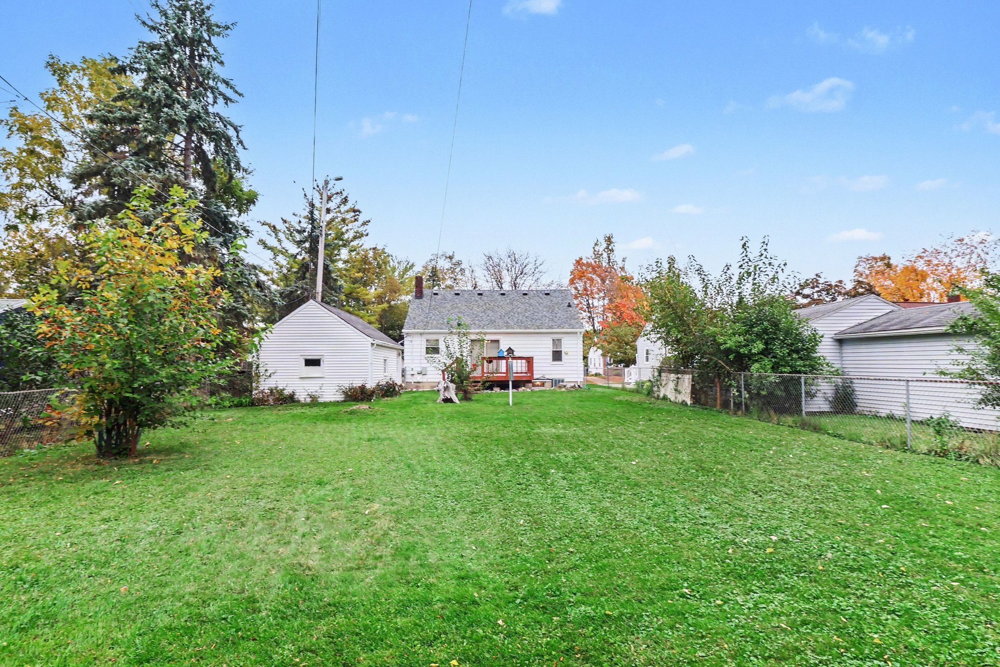 MLS 300201 — 1629 Berkeley Dr., Lansing — $174,900