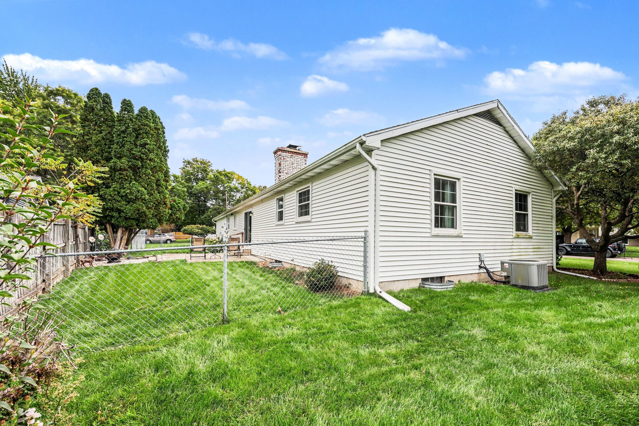018_file_3634 759 E. Maple St, Mason $325,000 MLS 299606