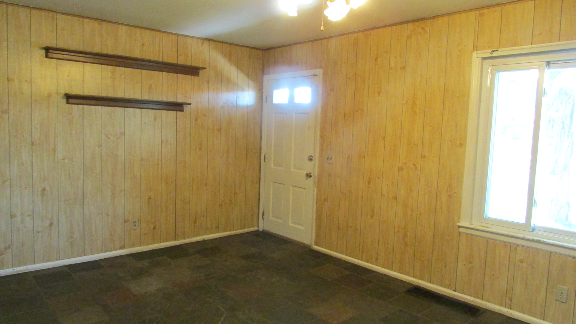 10 131 Race St, Leslie $80,000 MLS 299724