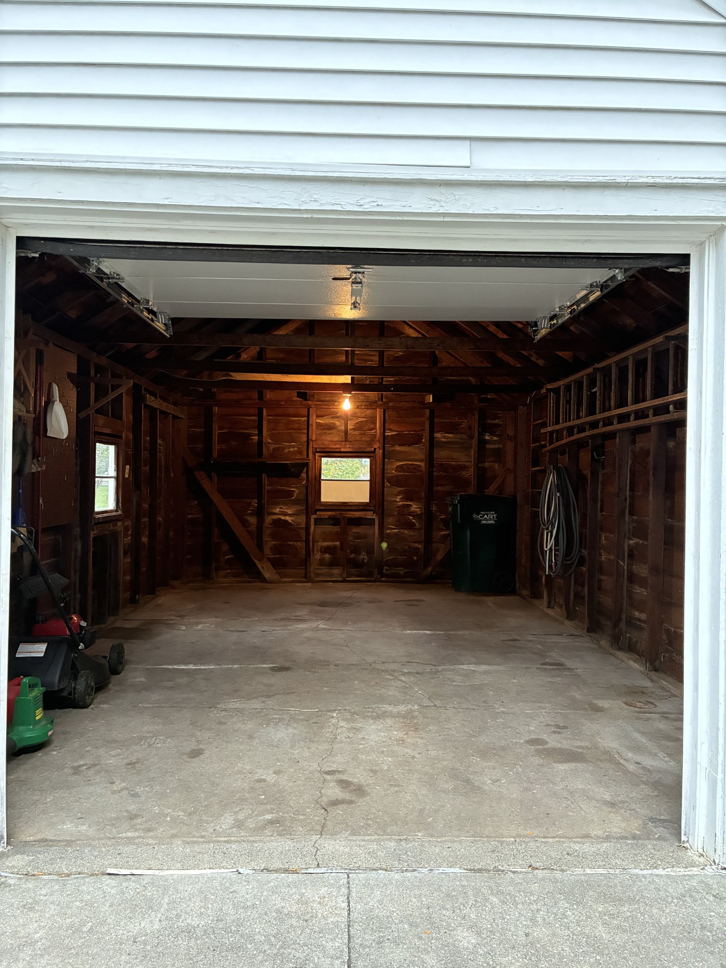 MLS 300201 — 1629 Berkeley Dr., Lansing — $174,900